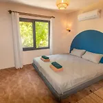 Bed & Breakfast Nomadas *