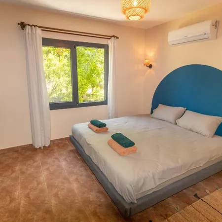 Bed and Breakfast Nomadas *