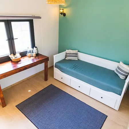 Nomadas Bed & Breakfast Yanıklar