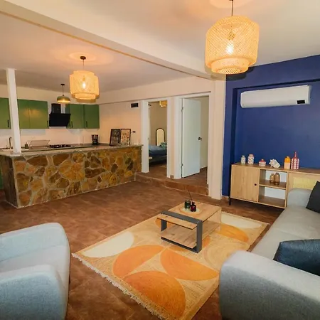 Nomadas Bed & Breakfast Yaniklar