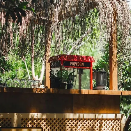 Nomadas Frühstückspension *