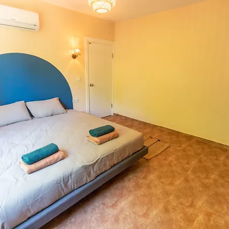 Nomadas Bed & Breakfast