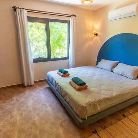 Nomadas Bed & Breakfast Yanıklar
